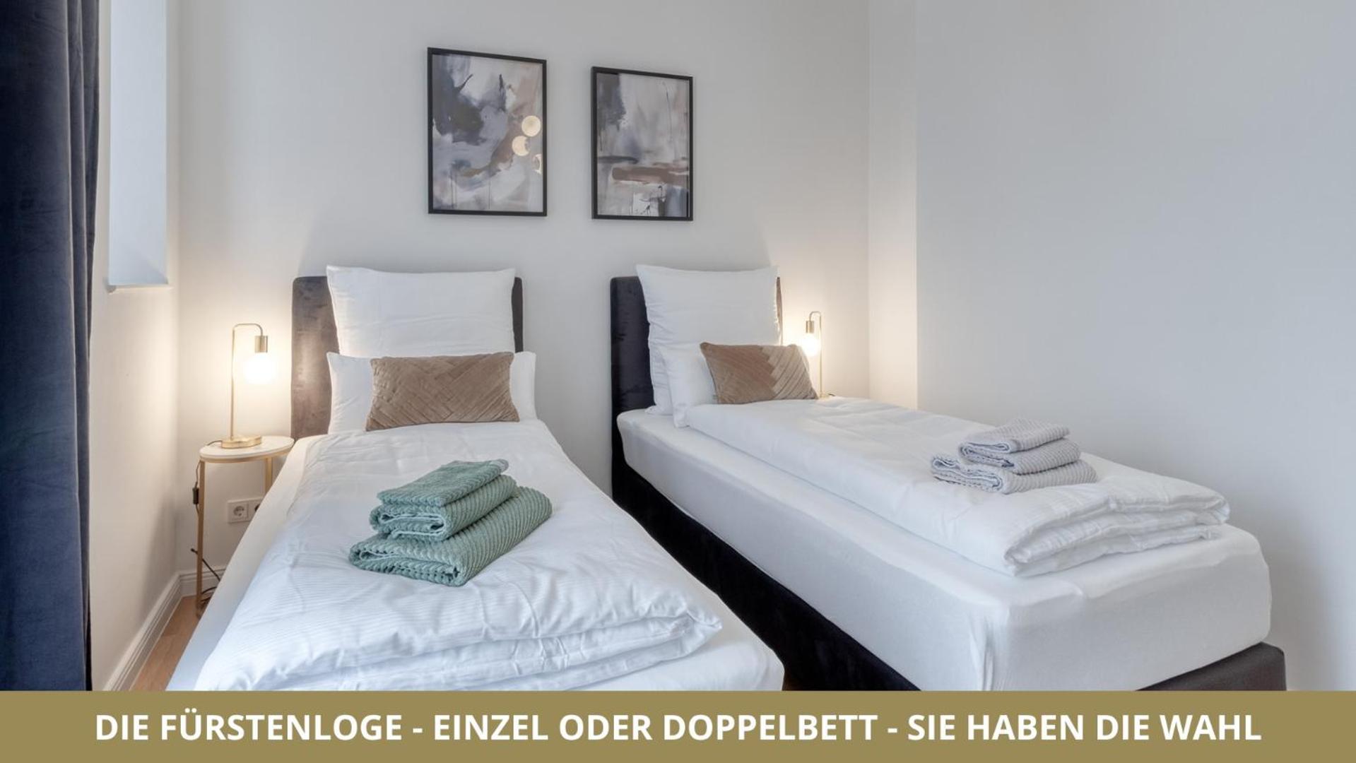 Neu Fuerstenloge 1-6 Pers Hinter Dem Markgraeflichen Opernhaus - 2 Schlafzimmer Mit Boxspringbetten 4 Einzel Oder 2 Doppelbetten, Balkon Und Einbaukueche, Barrierearm Apartment *